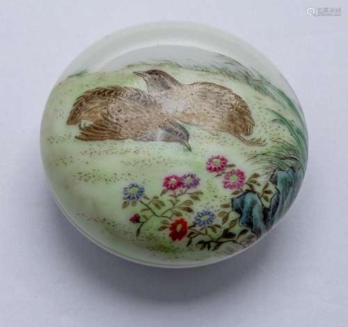 A CHINESE FAMILLE-ROSE SMALL BOX AND COVER, QIANLONG MARK, R...