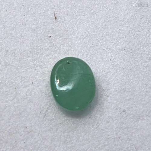 Loser Smaragd- 0,72 ct., grün, ovaler Cabochon, Maße: