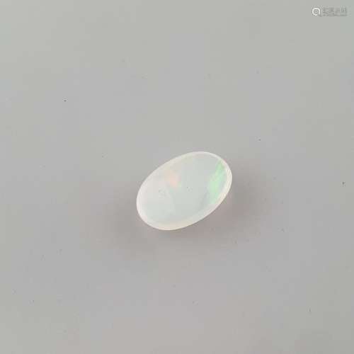 Loser Opal - 3,91 ct., weiß, ovaler Cabochon, Maße: 1