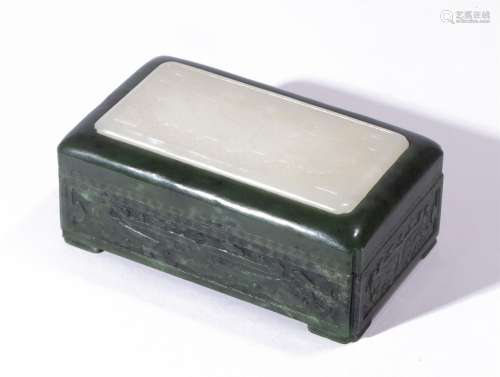 A CHINESE CARVED WHITE AND SPINACH GREEN JADE BOX AND COVER