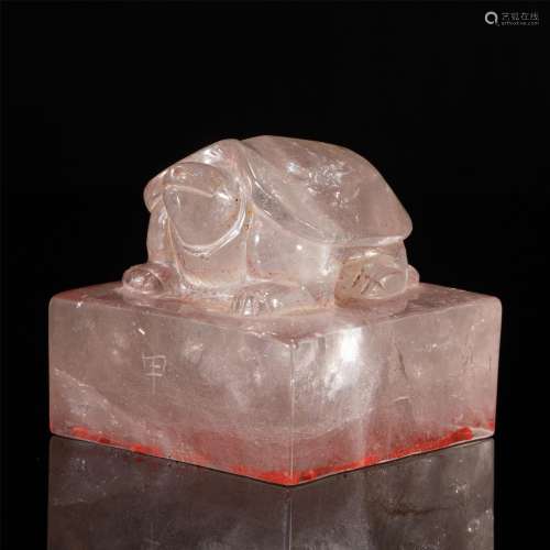 A CHINESE CARVED ROCK CRYSTAL TURTOISE SEAL
