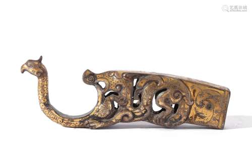 A CHINESE GOLD AND SILVER DECORATED BELT HOOK