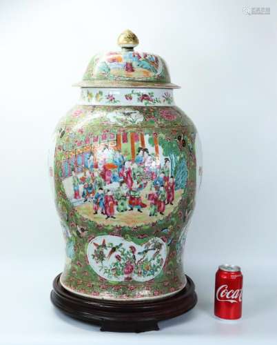 XL Chinese 19 C Rose Mandarin Porcelain Temple Jar
