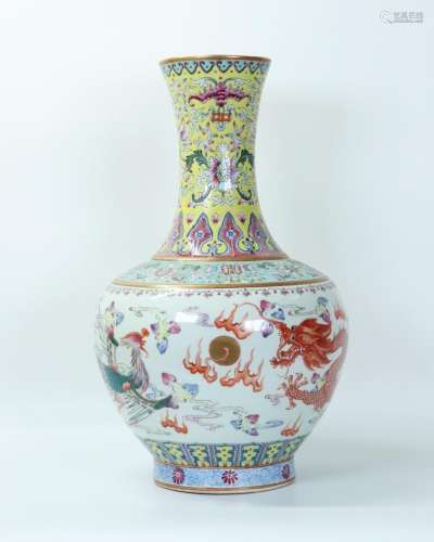 Fine Chinese Dragon & Phoenix Porcelain Vase