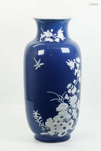 Chinese Blue Glaze Porcelain Vase, White Slip Work