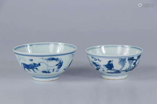 (2) CHINE, Époque Kangxi. Deux bols en porcelaine monté
