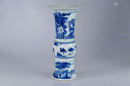 CHINE, XIX-XXe siècle. Vase huagu en porcelaine reposan