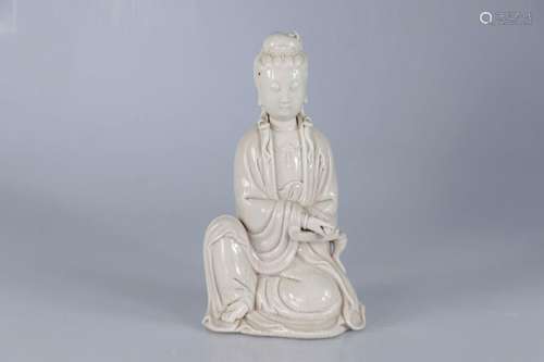 CHINE, XIX-XXe siècle. Statuette de Guanyin en porcelai