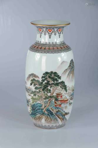 CHINE, Seconde moitié du XXe siècle. Grand vase de form