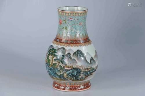 CHINE, Seconde moitié du XXe siècle. Vase de forme Hu e