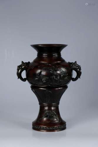 JAPON, Époque Meiji. Grand vase en bronze à patine brun