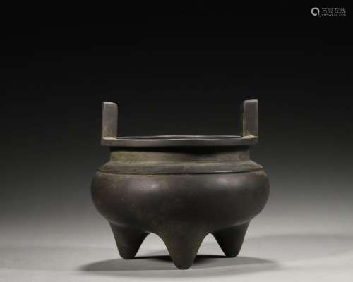 A double-eared copper censer,Ming Dynasty,China