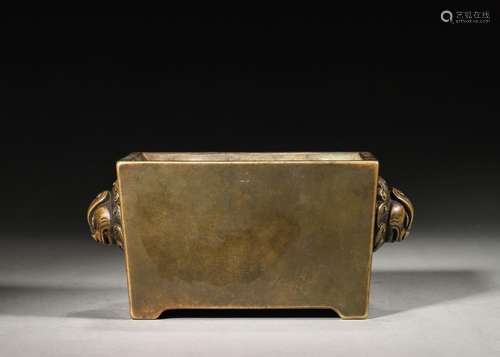 A double-eared copper censer,Qing Dynasty,China