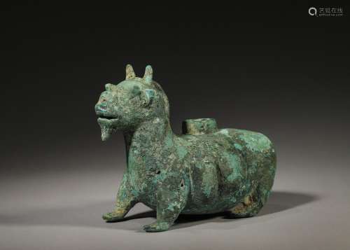 A bronze beast water pot,Han Dynasty,China