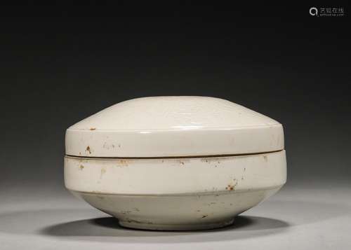 A Ding kiln flower porcelain box,Song Dynasty,China