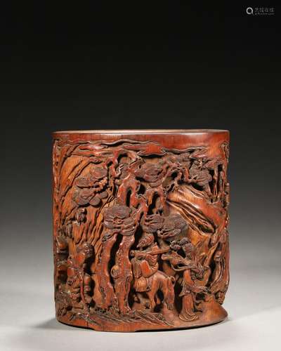 A figure carved bamboo brush pot,Qing Dynasty,China