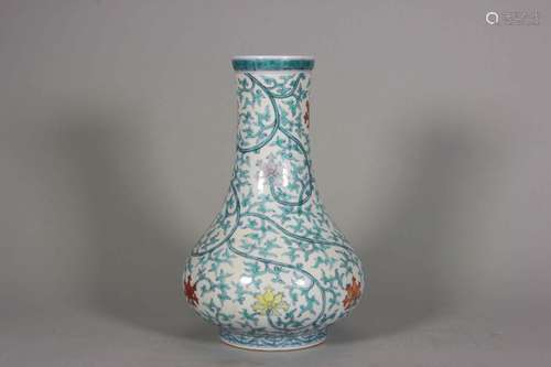 A doucai interlocking flower porcelain zun,Qing Dynasty,Chin...