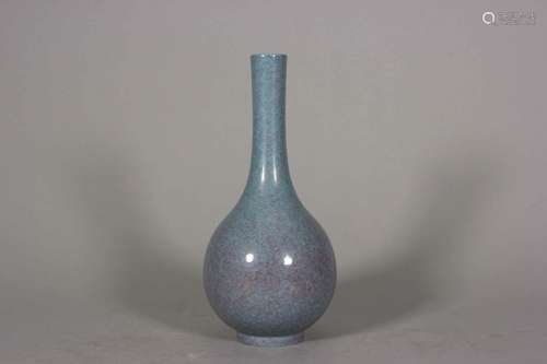 A glazed porcelain vase,Qing Dynasty,China