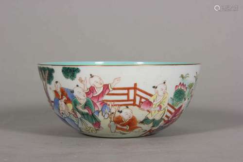 A famille rose figure porcelain bowl,Qing Dynasty,China