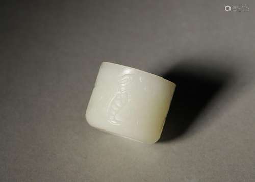 A jade thumb ring,Qing Dynasty,China