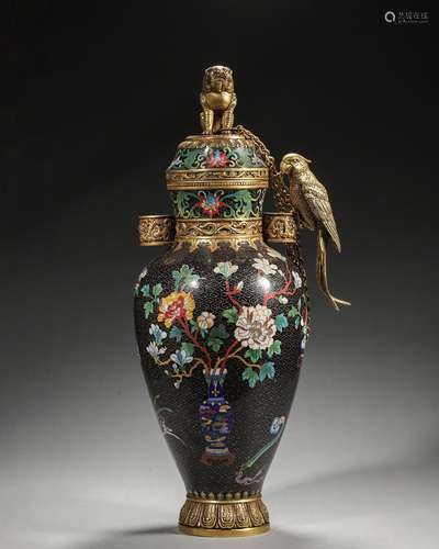 A flower patterned cloisonne vase,Qing Dynasty,China