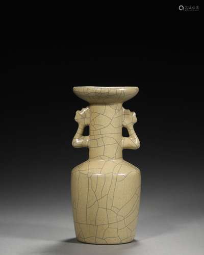 A Ge kiln porcelain double-eared vase,Song Dynasty,China