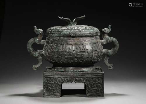 A double-eared bronze pot,Han Dynasty,China