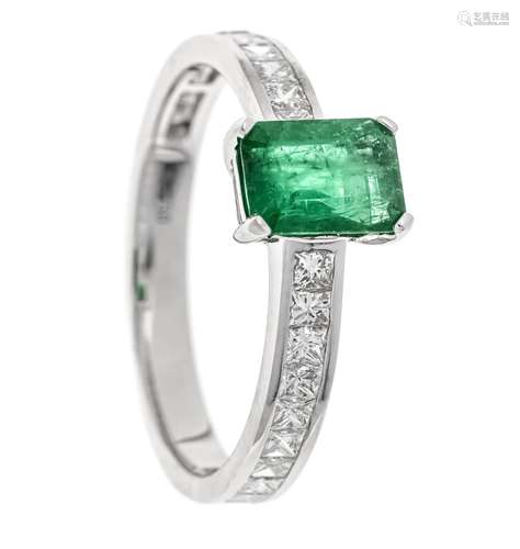 Emerald diamond ring WG 750/00