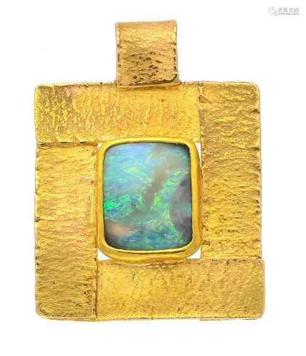 Opal pendant GG 750/000 with r