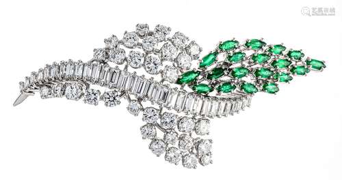 Brilliant emerald brooch plati