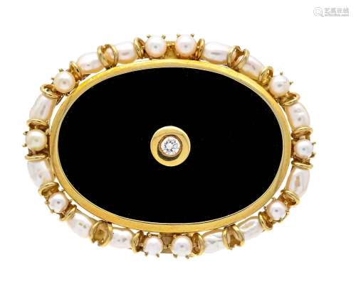 Onyx pearl shield brooch/penda