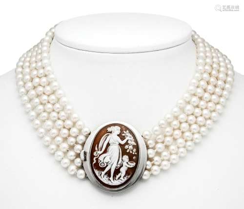 5-row Akoya pearl necklace wit