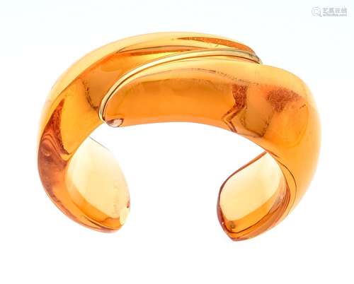 Open Baccarat bangle of cut am