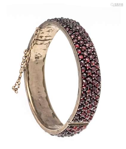 Garnet bangle circa 1890 with