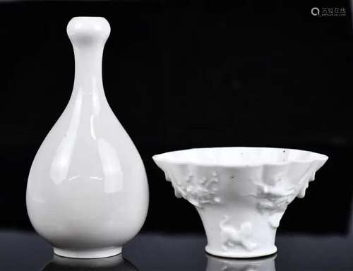 A Dehua Libation Cup & A Garlic-Mouth Vase 19thC