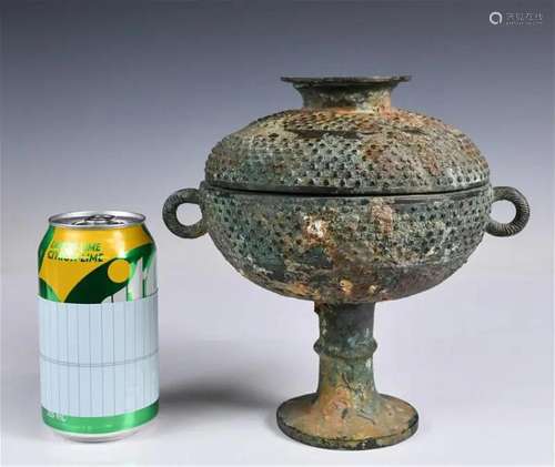 A Bronze Food Vessel & Cover, Dou Han