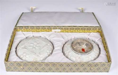 A Relief-Decorated Cover Box w/Box 19thC
