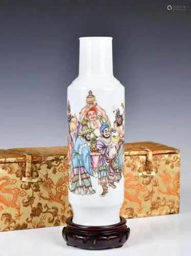 A Famille Rose Vase Qianlong Mk w/ Std & Box 1950-70s