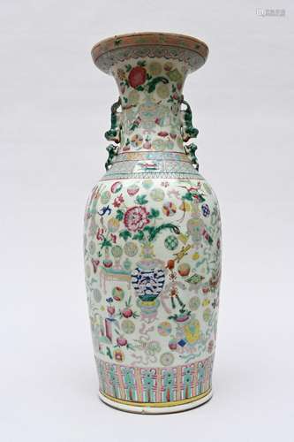 Chinese famille rose vase 'antiquities' 19th century (h60cm)...