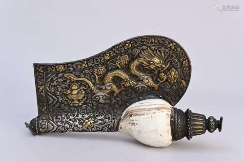 Exceptional, Tibetan ritual horn with silver decoration and ...