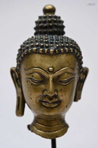 Head of Buddha in bronze, Tibet 14th - 15th century (h8cm)