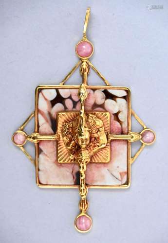 Octave Landuyt: a gold pendant (7.5x4.5cm)