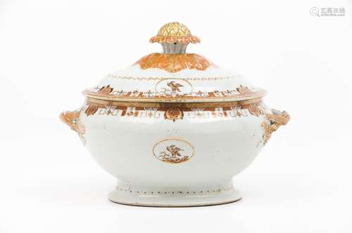 A tureen and cover