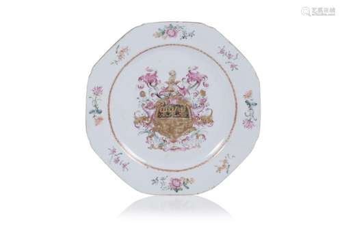 An octagonal plate