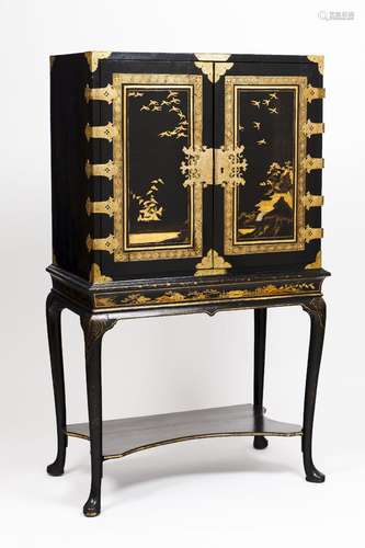 A George II cabinet on stand