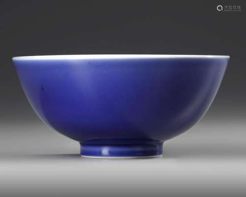 A CHINESE BLUE-GLAZED BOWL,19TH CENTURY