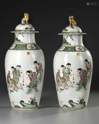 A PAIR OF SAMSON FAMILLE VERTE VASES, 20TH CENTURY