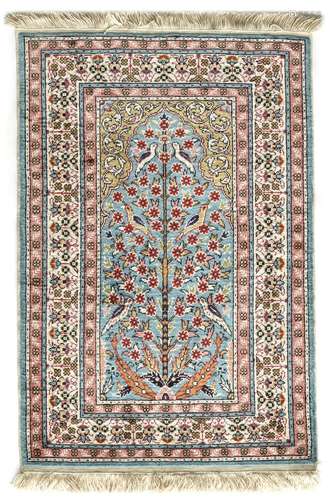 A KASHMIR SILK CARPET, INDIA 2ND HALF 20TH CENTURY