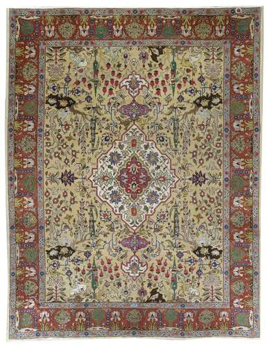 A PERSIAN TABRIZ CARPET, 2ND HALF 20TH CENTURY