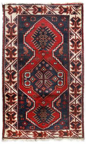 A PERSIAN MALAYER RUG, 2ND HALF 20TH CENTURY